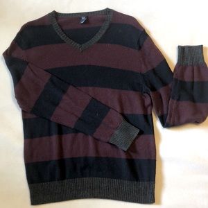 Men’s Navy/Maroon Gap Crewneck Sweater